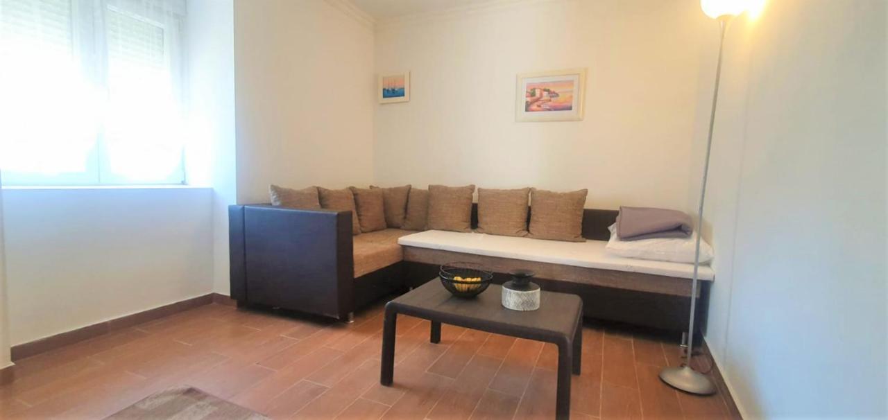 Apartment Fain - Private Parking Ζαντάρ Εξωτερικό φωτογραφία