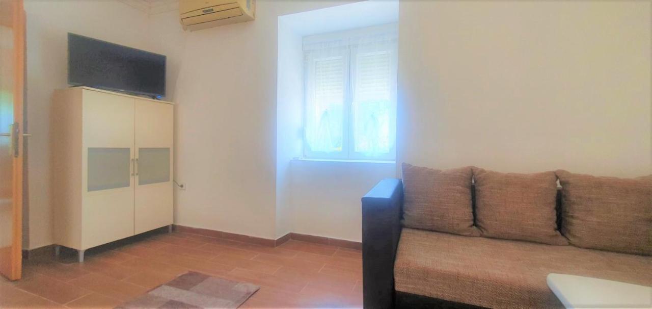 Apartment Fain - Private Parking Ζαντάρ Εξωτερικό φωτογραφία